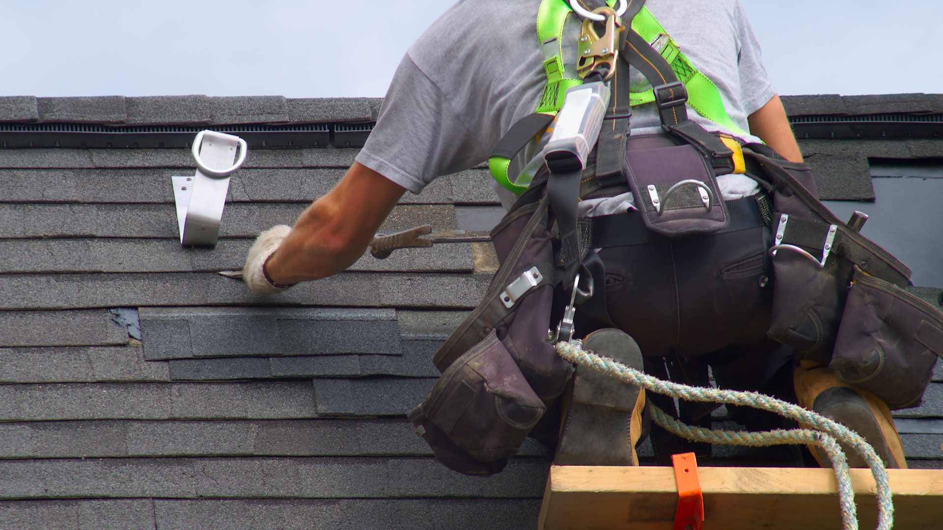 Emergency Roofer in Beaumont, TX